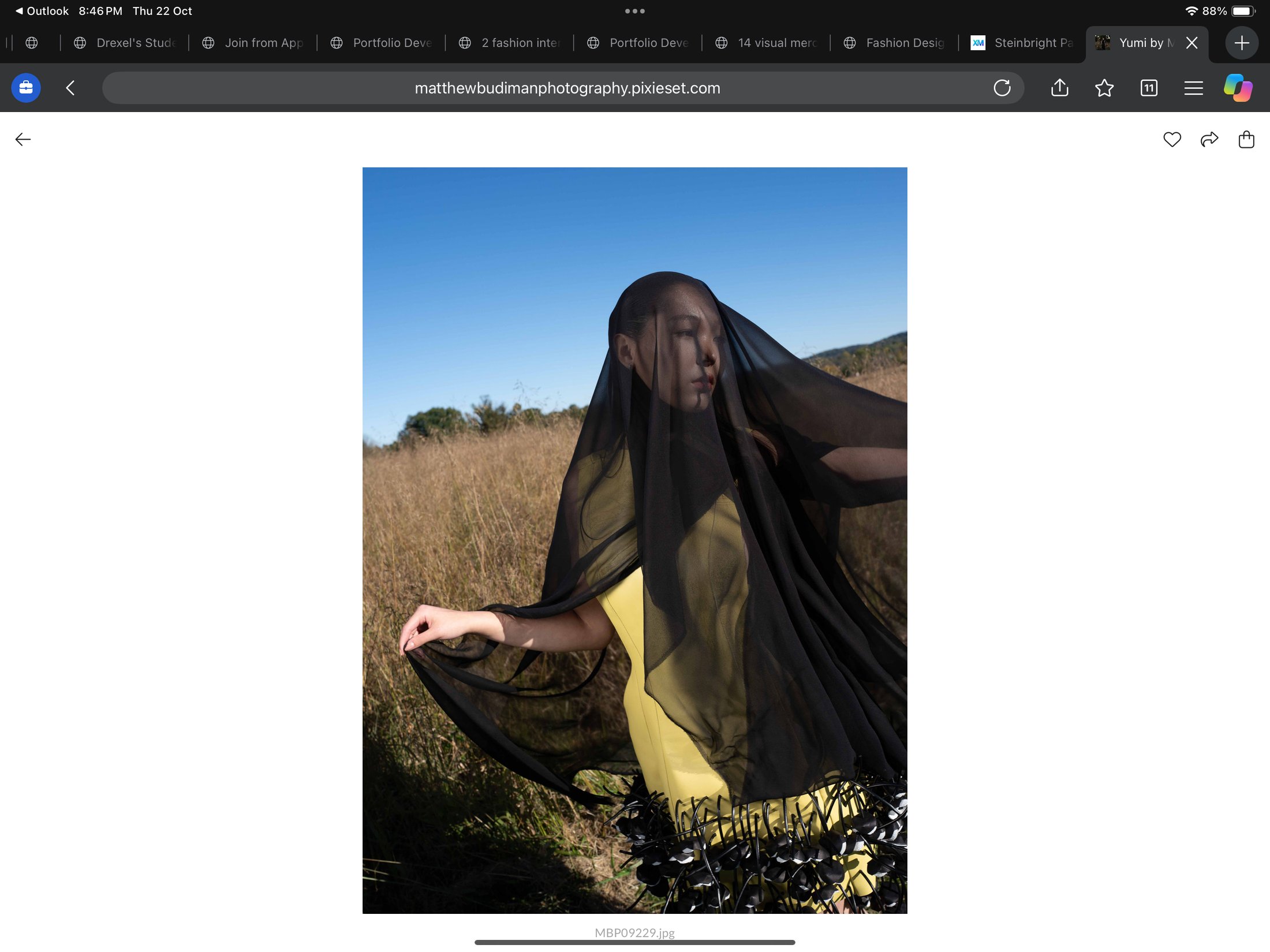 Outdoor fashion photography, 22
