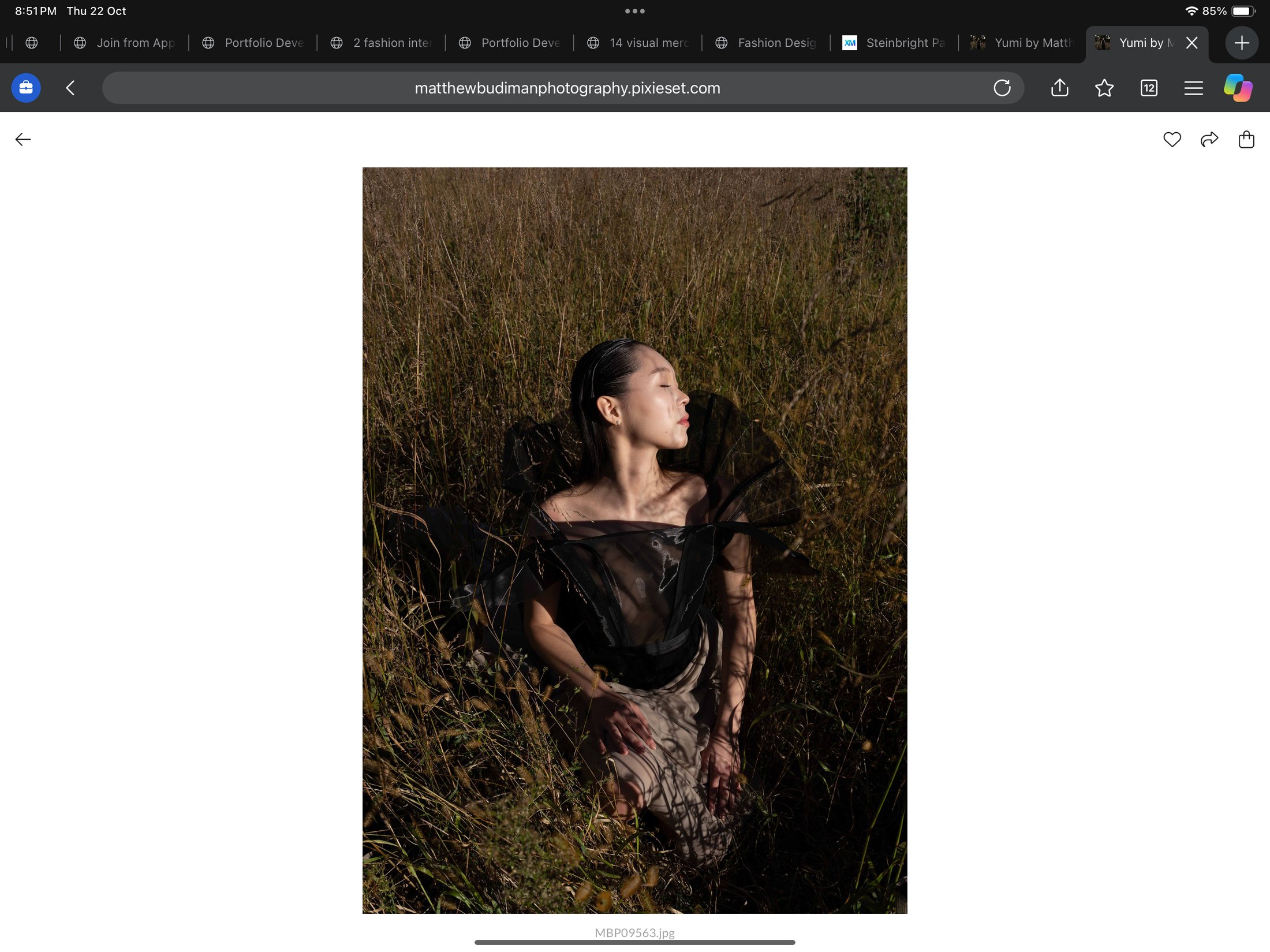 Outdoor fashion photography, 26