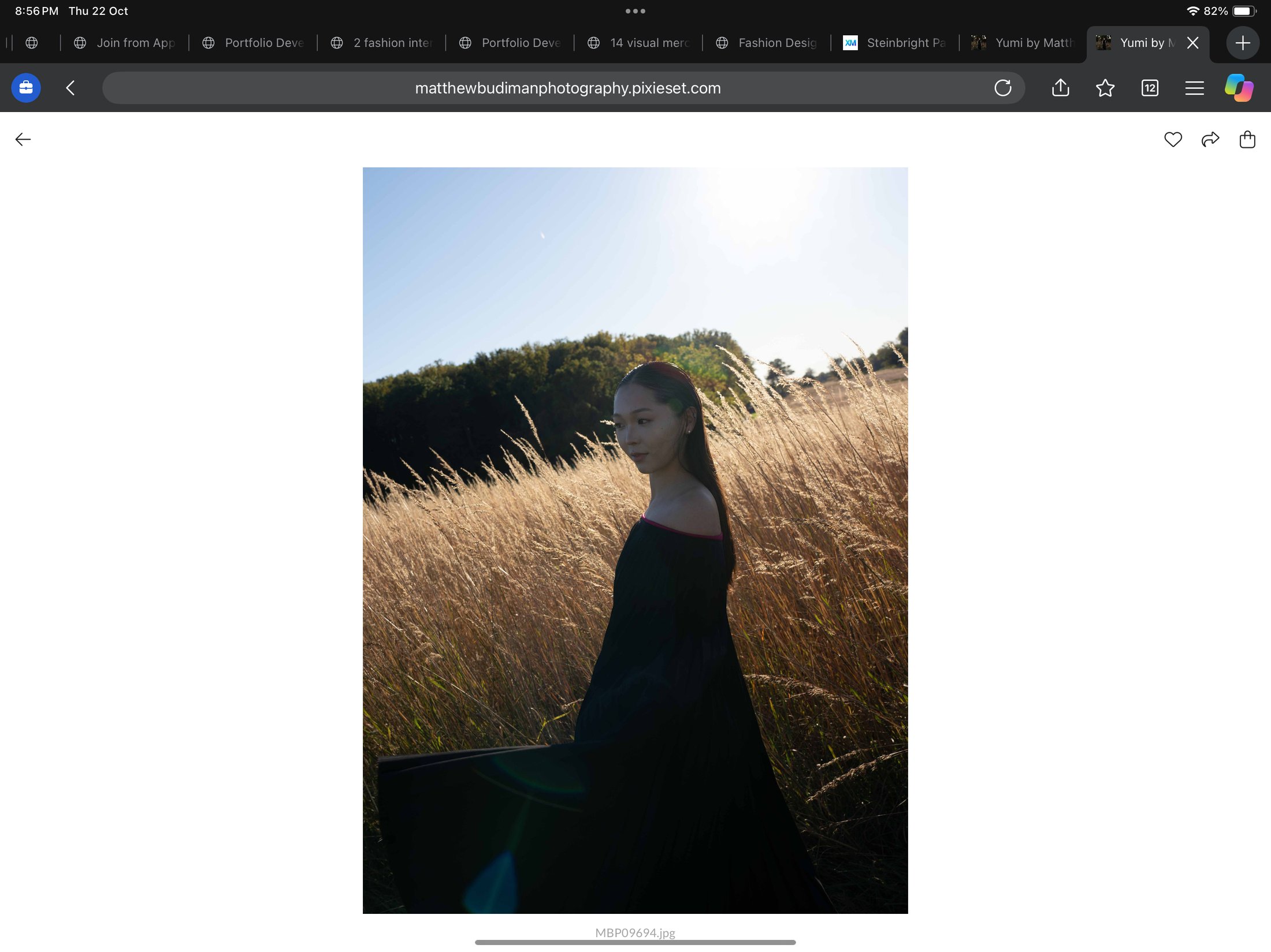 Outdoor fashion photography, 34